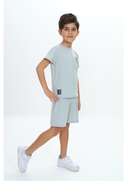 Erkek Çocuk Göğsü Cepli Armalı Şortlu Takım fiyatları