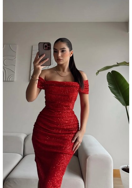 Degaje Yaka Midi Boy Astarlı Payetli Yırtmaç ve Drape Detaylı Elbise