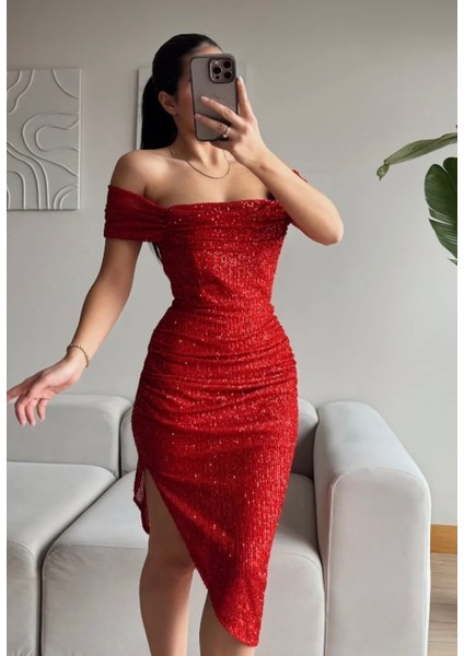 Degaje Yaka Midi Boy Astarlı Payetli Yırtmaç ve Drape Detaylı Elbise