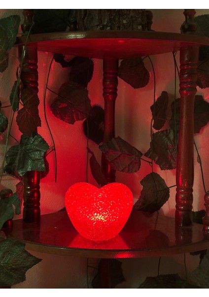 LED Işıklı Kırmızı Kalp Gece Lambası Buzlu Cam Dokusu Kristalize Yüzey Romantik Hediye