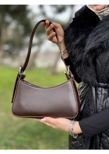 Kahve Kadın Baget Ayarlanabilir Askılı Şık El ve Omuz Çantası