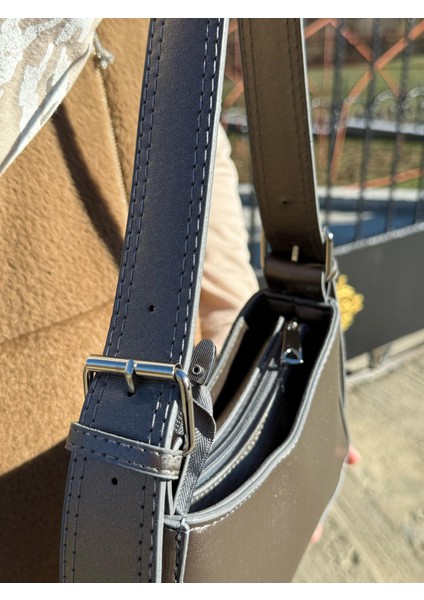 Gri Kadın Baget Ayarlanabilir Askılı Şık El ve Omuz Çantası indirimleri