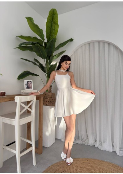 Kadın Askılı Kloş Elbise