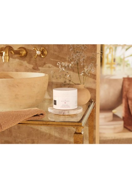 Vücut Kremi 220 ml Rice Milk & Cherry Blossom fiyatları