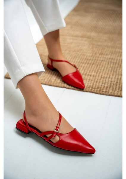 Scrup Kırmızı Tokalı Kadın Babet fiyatları