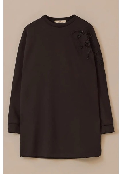 Kadın Işlemeli Omuz Detaylı Uzun Sweatshirt - Siyah