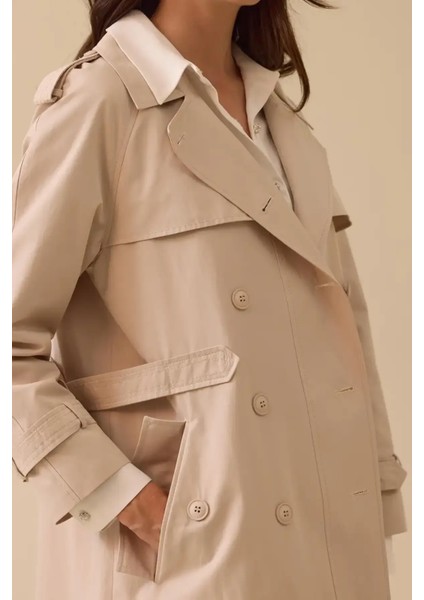 Kadın Cepli Düğmeli Diz Altı Trençkot - Bej modelleri