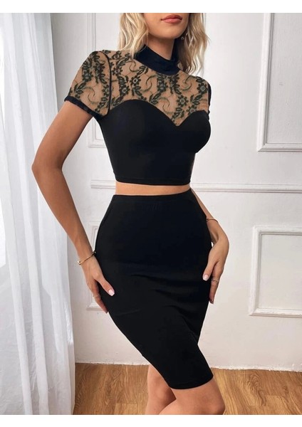 Kadın Kısa Kollu Yarı Balıkçı Yaka Dantelli Straplez Ithal Krep Crop Bluz ve Etek Ikili Takım