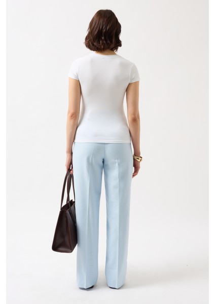 Likralı Basic Beyaz T-Shirt indirimleri