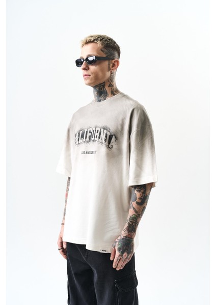 Erkek California Baskılı Oversize T-Shirt Ekru fiyatları