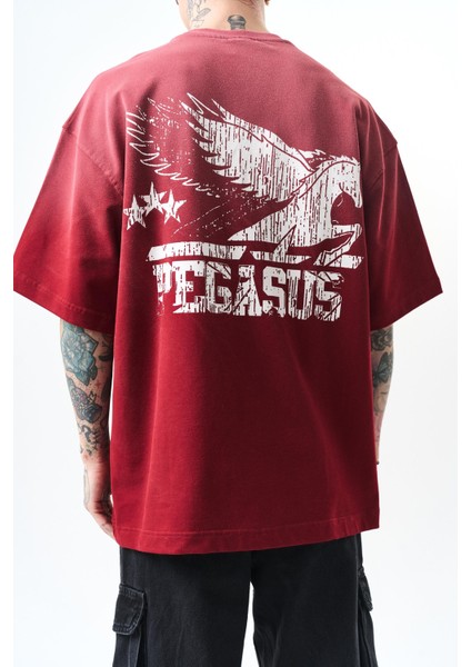 Erkek Pegasus Baskılı Oversize T-Shirt Bordo indirimleri