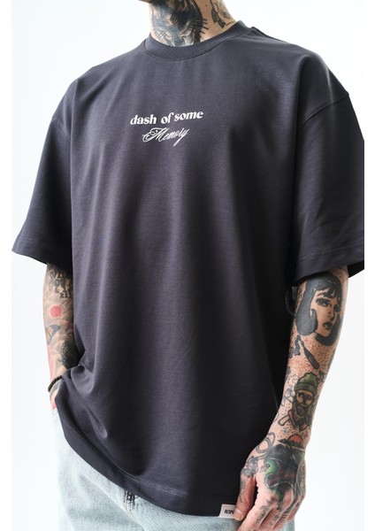 Erkek Memory Baskılı Oversize T-Shirt Füme fırsatları