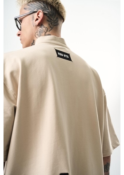 Erkek Imagined Nakışlı Yarım Fermuarlı Oversize T-Shirt Bej indirimleri