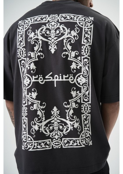 Erkek Ornaments Baskılı Oversize T-Shirt Füme indirimleri
