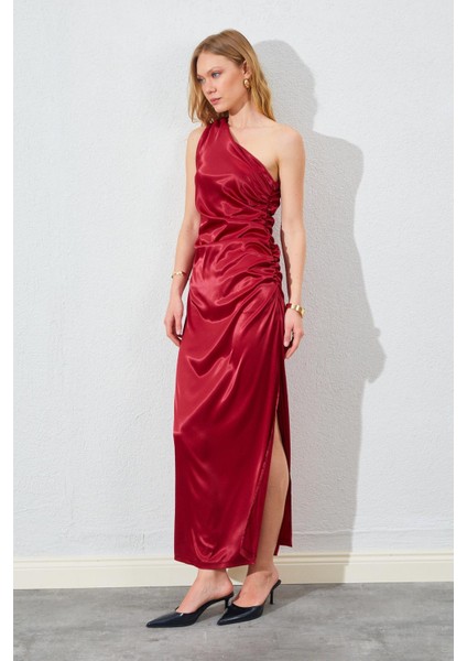 Kadın Bordo Tek Omuz Yanı Drapeli Saten Elbise fırsatları