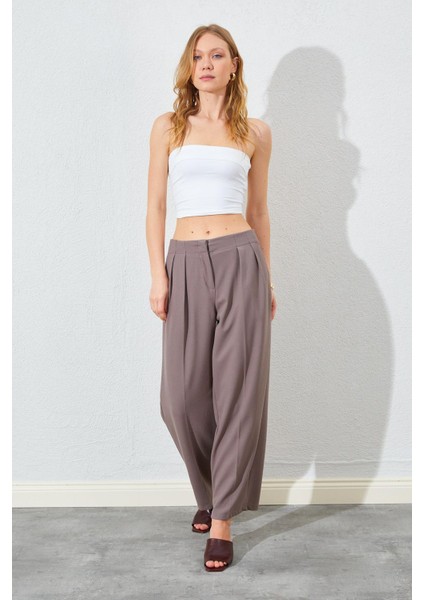 Kadın Vizon Kemersiz Önü Çift Pileli Poliviskon Pantolon indirimleri