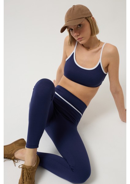 Biye Detaylı Askılı Lacivert Bra