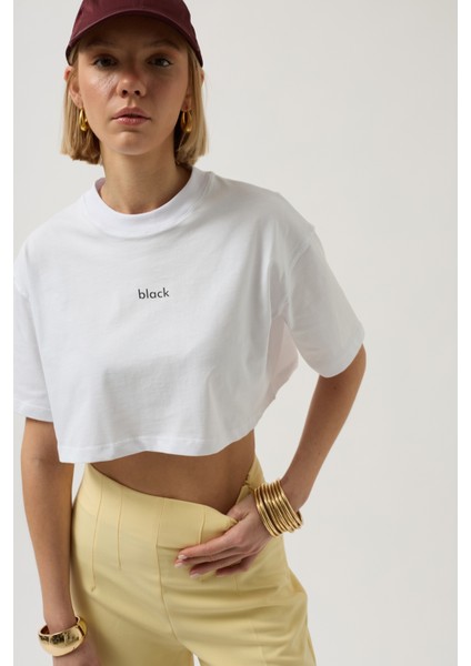 Baskılı Crop Beyaz T-Shirt fırsatları