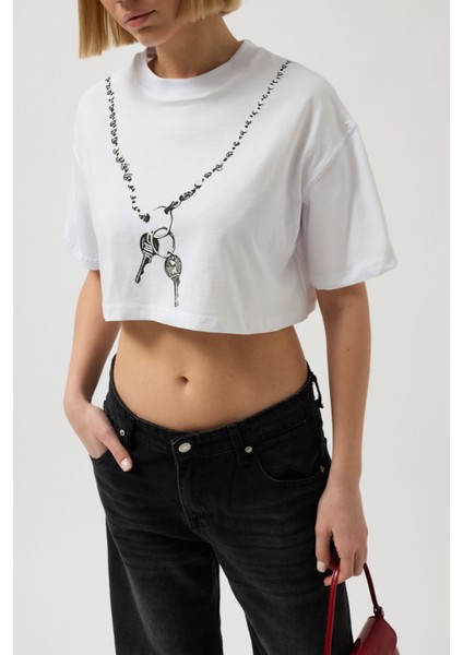 Baskılı Crop Beyaz T-Shirt indirimleri