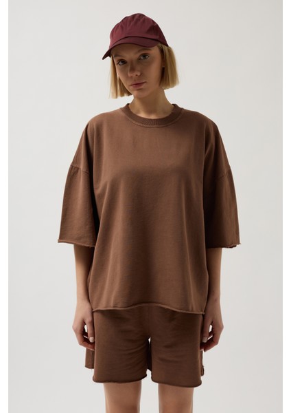 Oversize Lazer Kesim Bisiklet Yaka Kahverengi T-Shirt