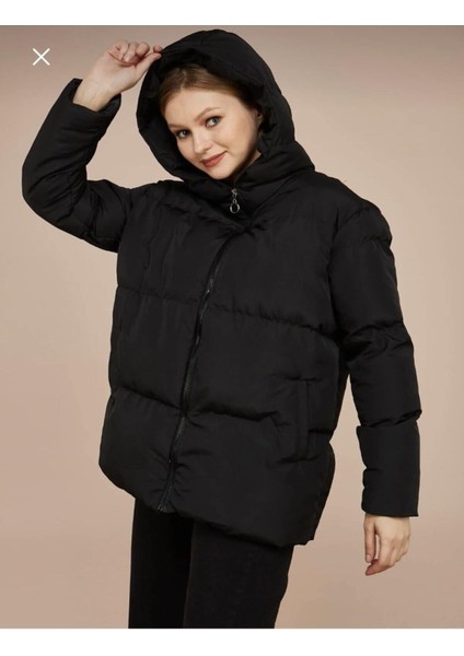Kadın Siyah Kapüşonlu Şişme Mont fiyatları