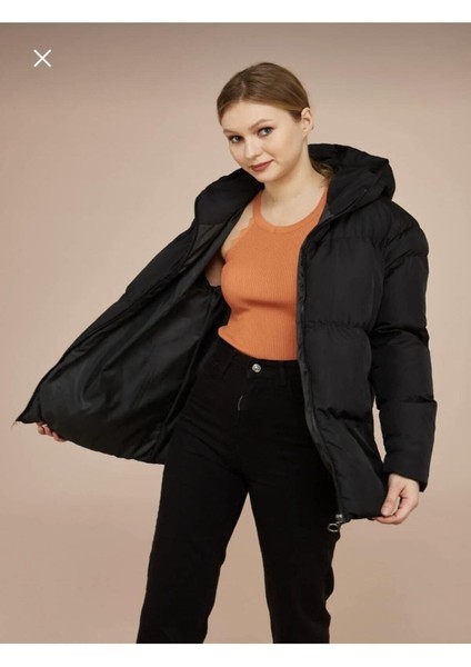 Kadın Siyah Kapüşonlu Şişme Mont fırsatları