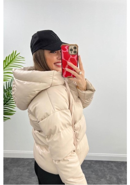 Kadın Siyah Deri Kapüşonlu Şişme Mont fırsatları