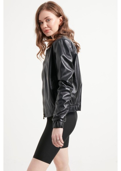 Kadın Siyah Büzgülü Hakiki Deri Ceket modelleri