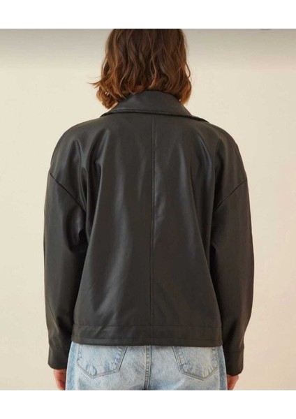 Yanlardan Büzgü Detaylı Deri Ceket - Oversize modelleri