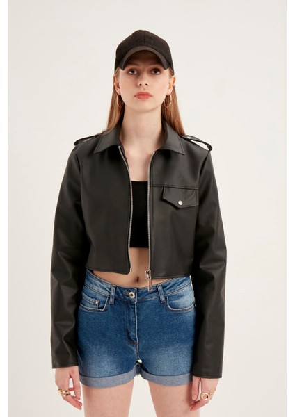 Kadın Siyah Crop Deri Ceket