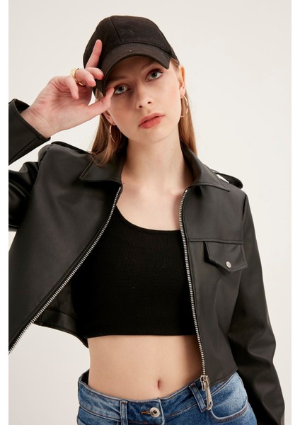Kadın Siyah Crop Deri Ceket indirimleri