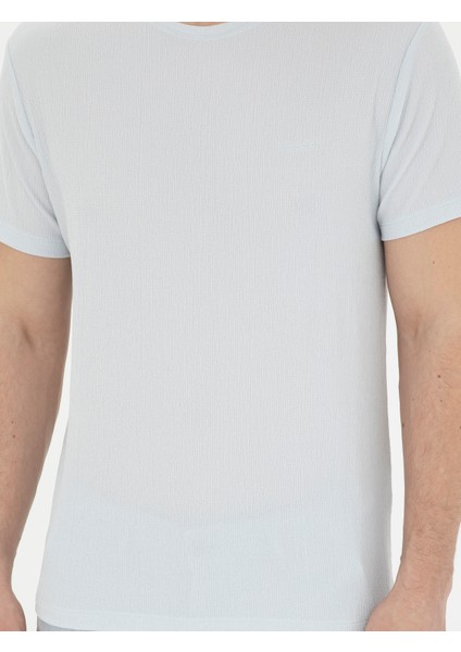 Erkek Açık Mavi Slim Fit Tişört 50288914-VR095