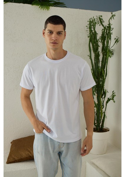 Erkek Kısa Kol Regular Fit Beyaz T-Shirt C0T1N5