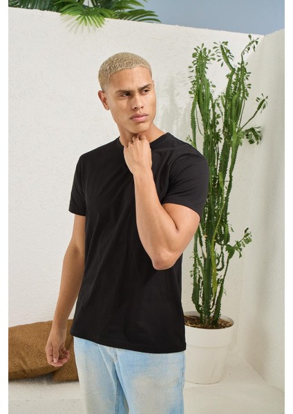 Erkek Regular Fit Kısa Kol Siyah T-Shirt C0T1N5