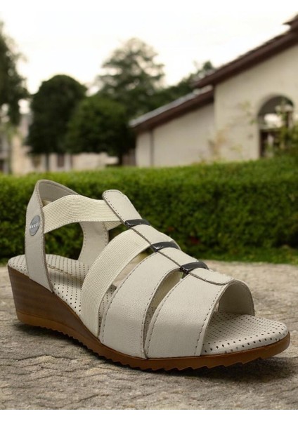 D25YS-2735 Kemik Renk Hakiki Deri Tam Ortopedik Kadın Günlük Sandalet