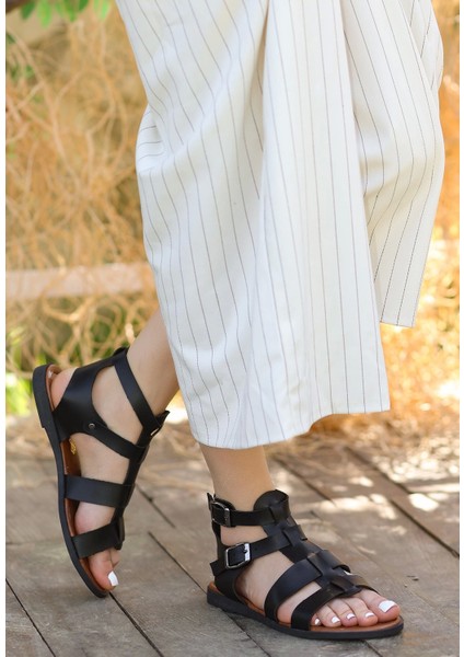 Kamila Siyah Deri Siyah Tabanlı Sandalet fiyatları