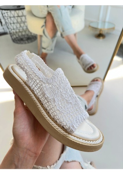 Mivya Beyaz Örgülü Sandalet fiyatları