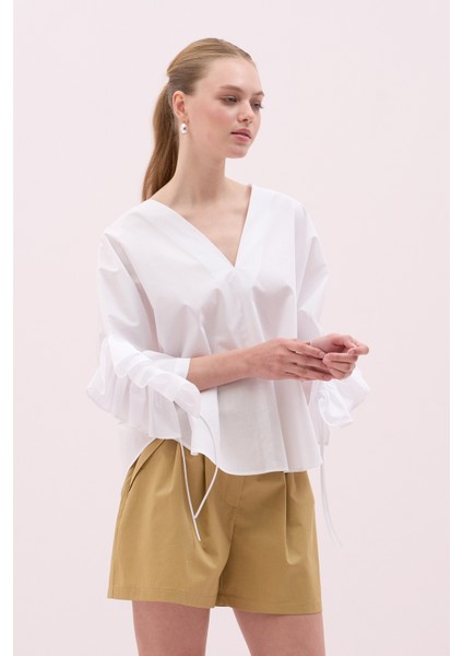 Kolları Fırfırlı V Yaka Bluz Beyaz Y2513015_002 indirimleri