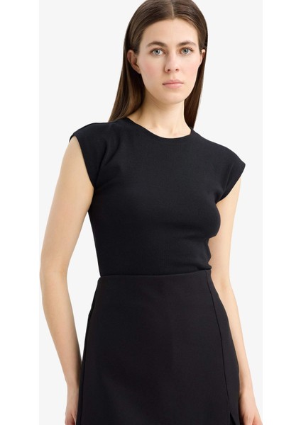 Slim Fit Dar Kesim Bisiklet Yaka Basic Düz Modal Kısa Kollu Tişört F0685AX25SP