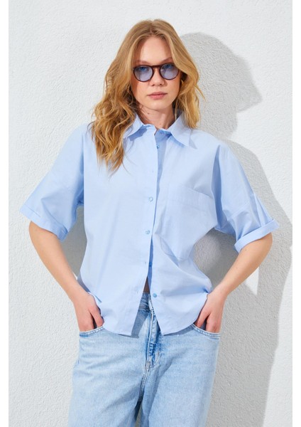 Kadın Mavi Düşük Kol Tek Cepli Gömlek modelleri