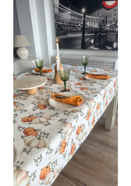 Leke Tutmaz Sıvı Geçirmez Balkabağı Desenli Ekru Masa Örtüsü