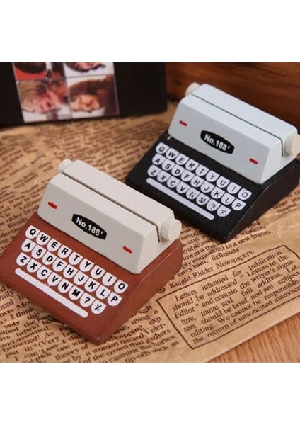 Siyah 1 Adet Vintage Daktilo Şekli Fotoğraf Tutucu Düğün Dekorasyon Masa Isim Kartı Standı Raf Yer Kartı Kartpostal Ofis Masası Notları Tutucu (Yurt Dışından) indirimleri