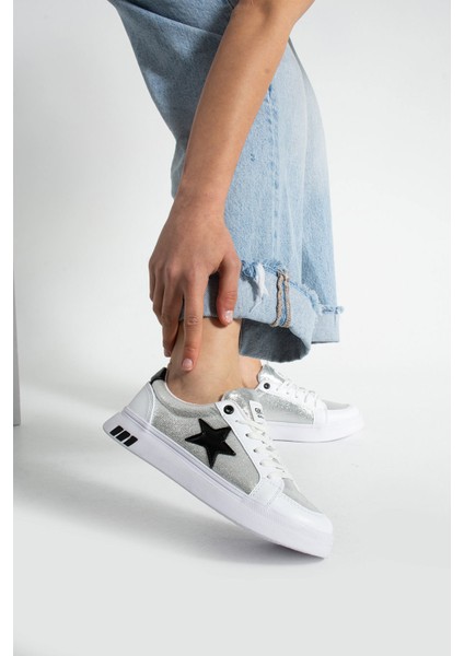 Nesan Kadın Beyaz Siyah Günlük Spor Ayakkabı fırsatları