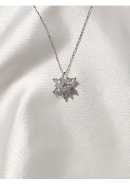 Kadın Paslanmaz Çelik Zirkon Taşlı Lotus Çiçeği Kolye