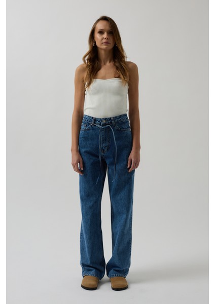 Biye Detay Straight Mavi Jean