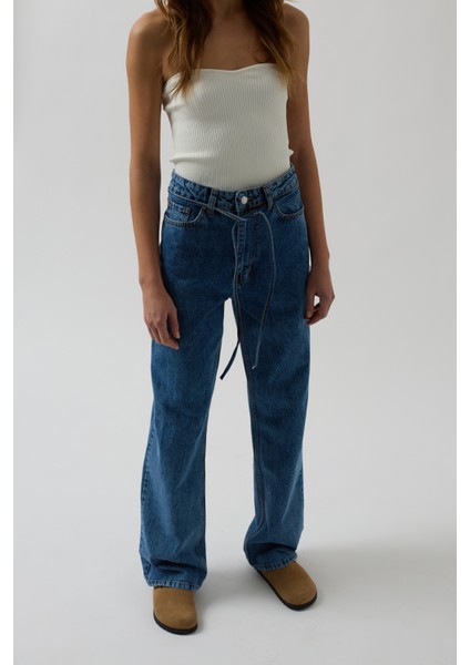 Biye Detay Straight Mavi Jean