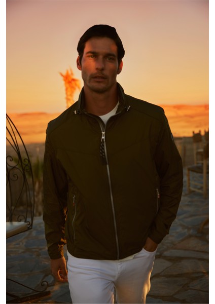 Standart Fit Normal Kesim Dik Yaka Mont fiyatları