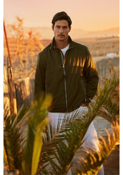 Standart Fit Normal Kesim Dik Yaka Mont modelleri