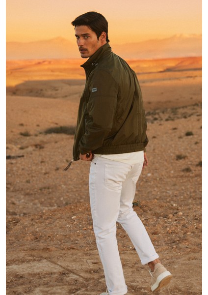 Standart Fit Normal Kesim Dik Yaka Mont fırsatları