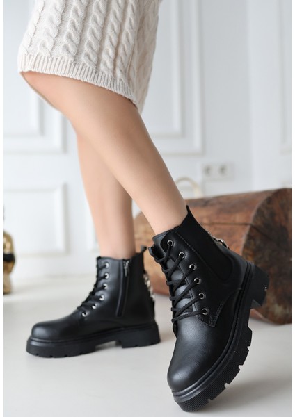 Siyah Suni Deri Bağcıklı Kadın Bot